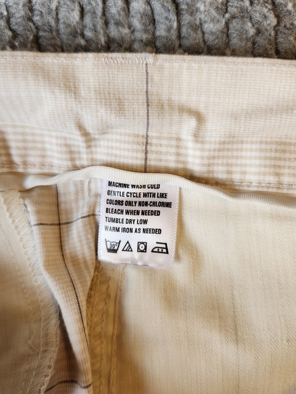 NWOT Calvin Klein Golf Light Beige Plaid Cropped Pants - Picture 6 of 11